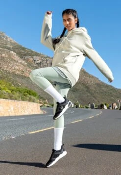 Giesswein PEAK - Laufschuh Stabilität - Schwarz